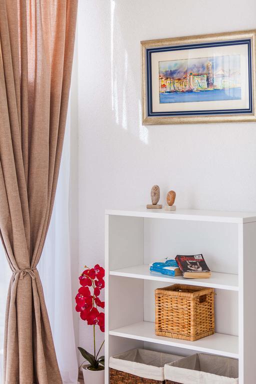 Holiday Home Zlatni San - Private Heated Pool Bol Bilik gambar