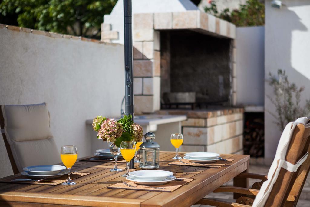 Holiday Home Zlatni San - Private Heated Pool Bol Bilik gambar