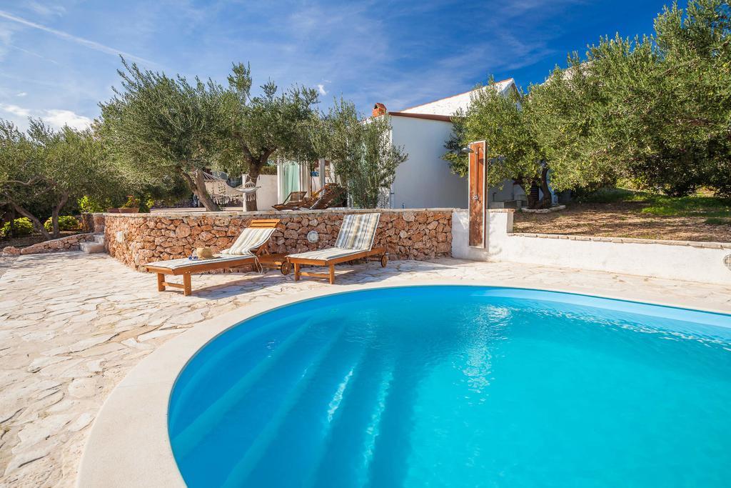 Holiday Home Zlatni San - Private Heated Pool Bol Bilik gambar